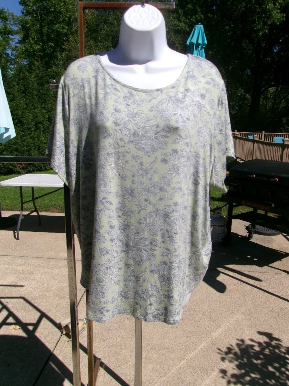 NWT PHILOSOPHY GREEN FLORAL TEE 2X